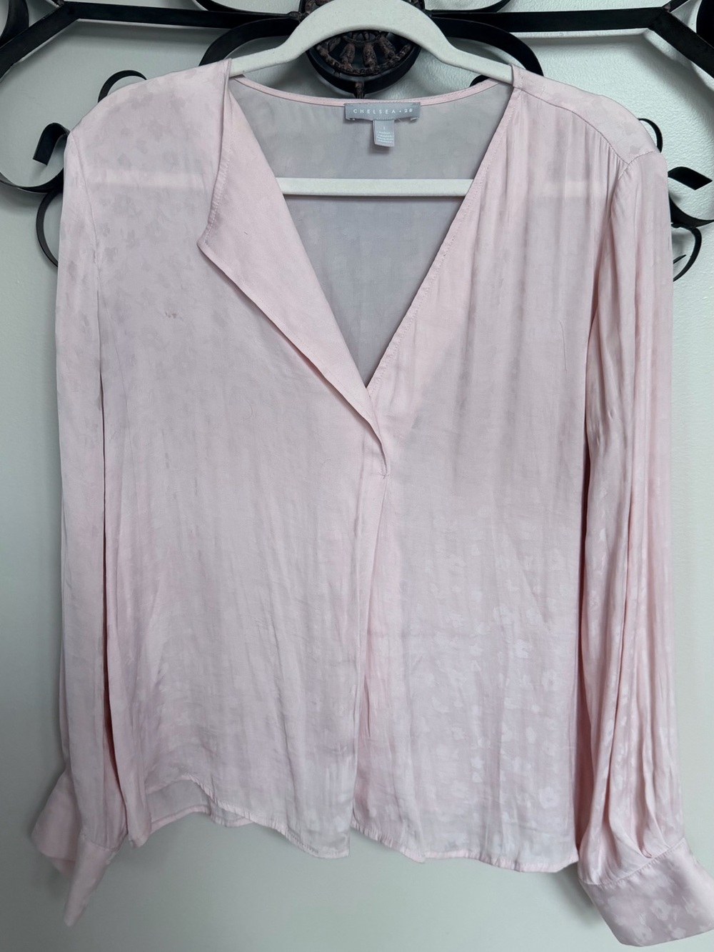 Chelsea28 Pale Pink Satin V-Neck Long Sleeve Blouse
